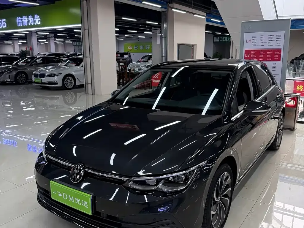 Volkswagen Golf 2023 из CN, фото 1