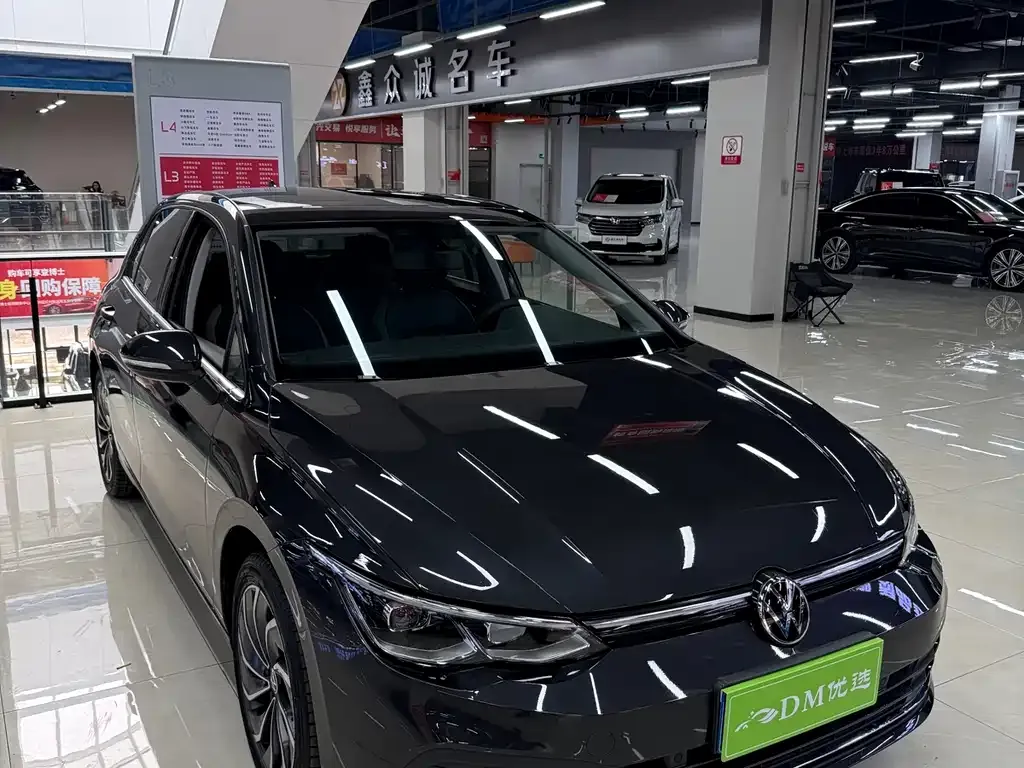 Volkswagen Golf 2023 из CN, фото 8