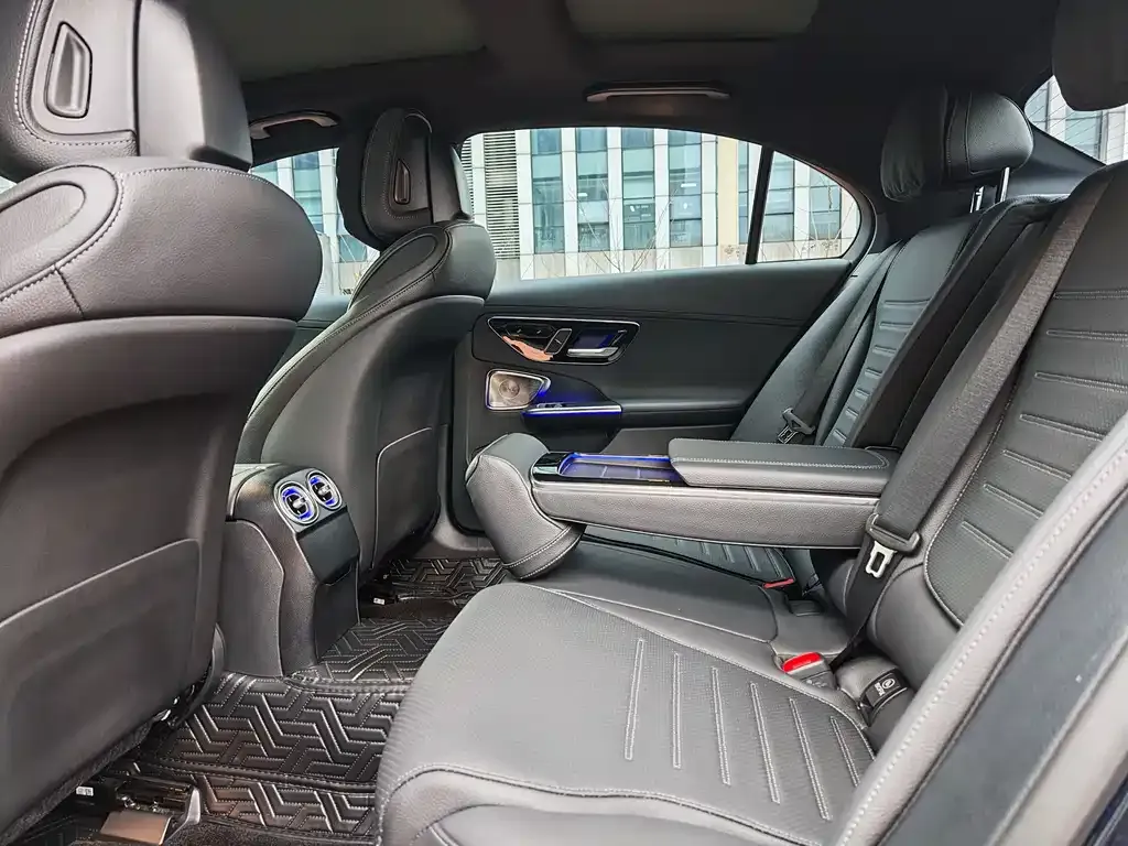 Mercedes-Benz C-Class 2023 из CN, фото 3