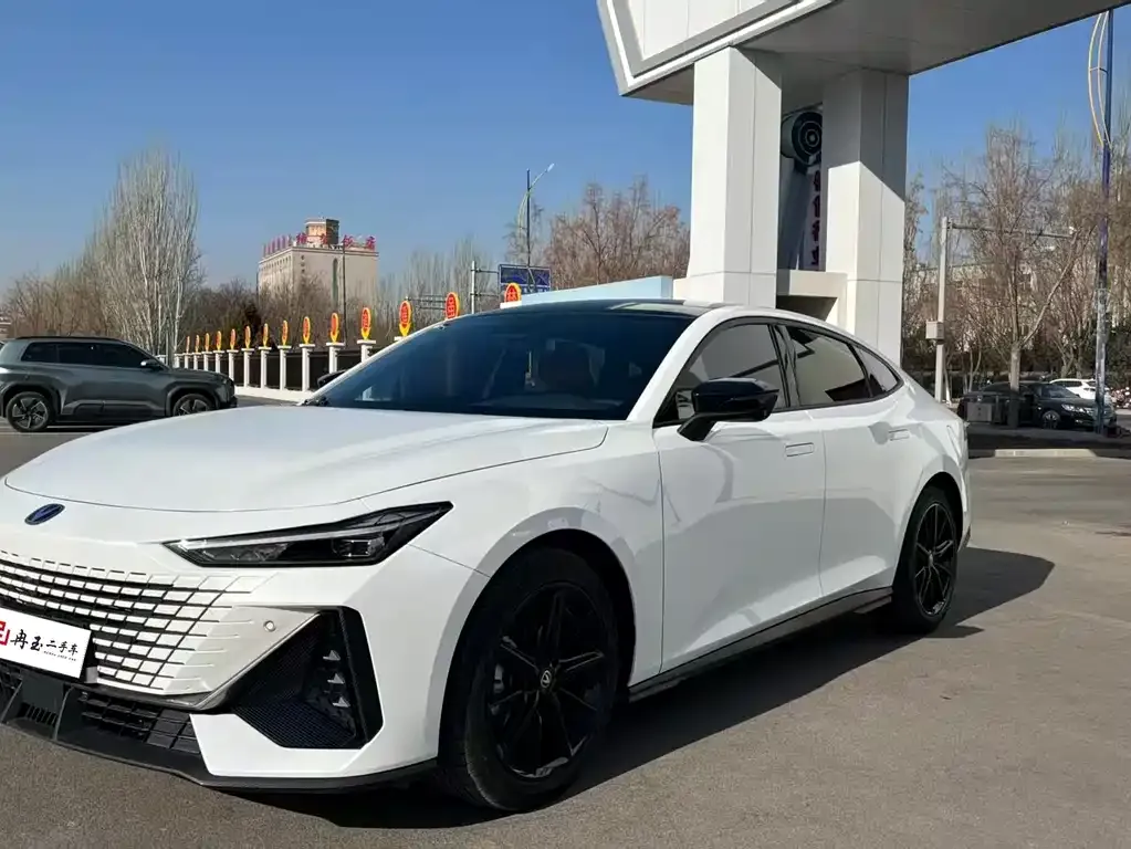 Changan UNI-V 2023 из CN, фото 1