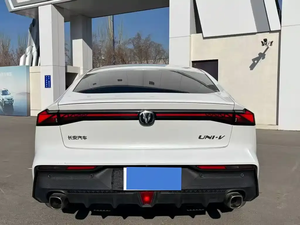 Changan UNI-V 2023 из CN, фото 3