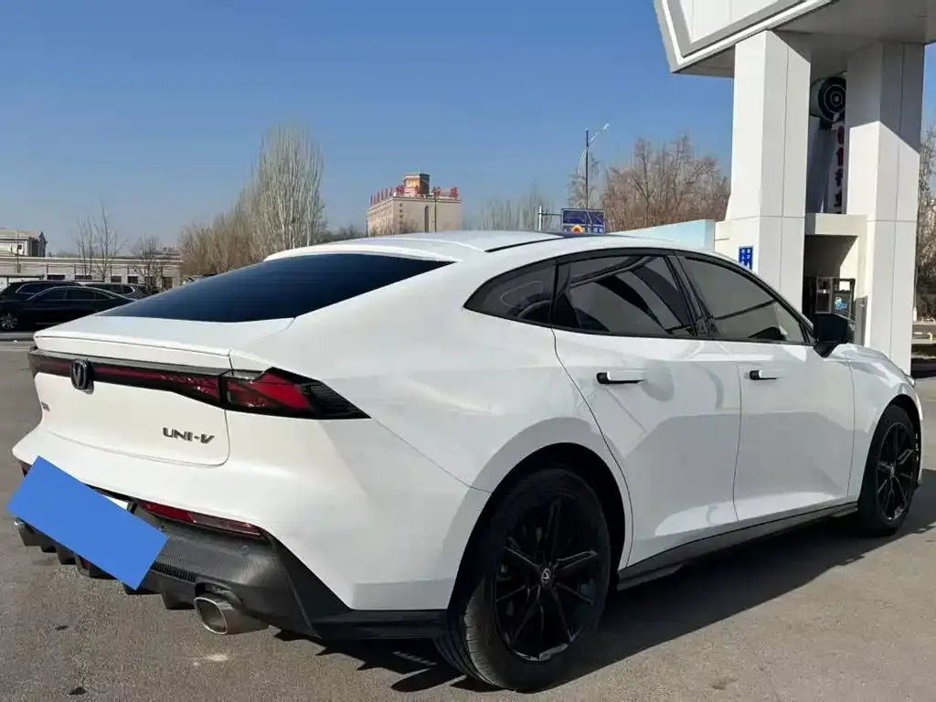 Changan UNI-V 2023 из CN, фото 2