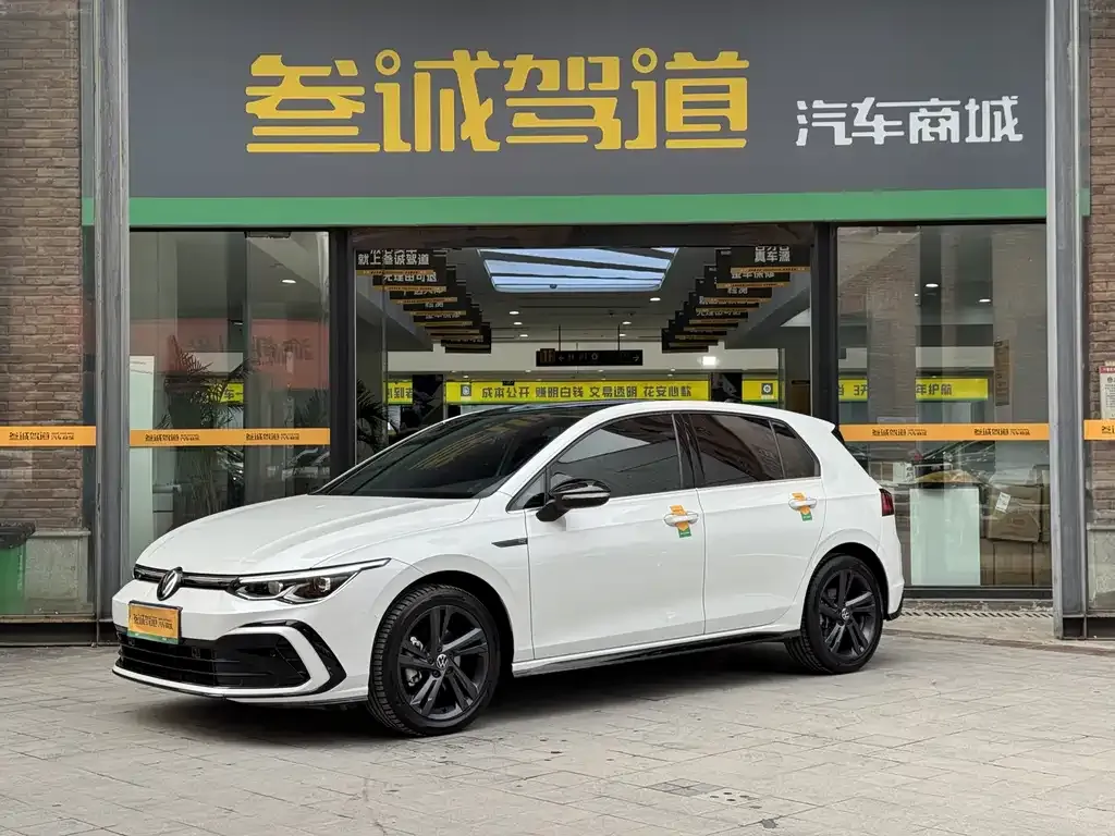 Volkswagen Golf 2022 из CN, фото 1