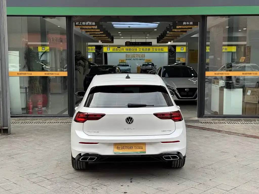 Volkswagen Golf 2022 из CN, фото 8