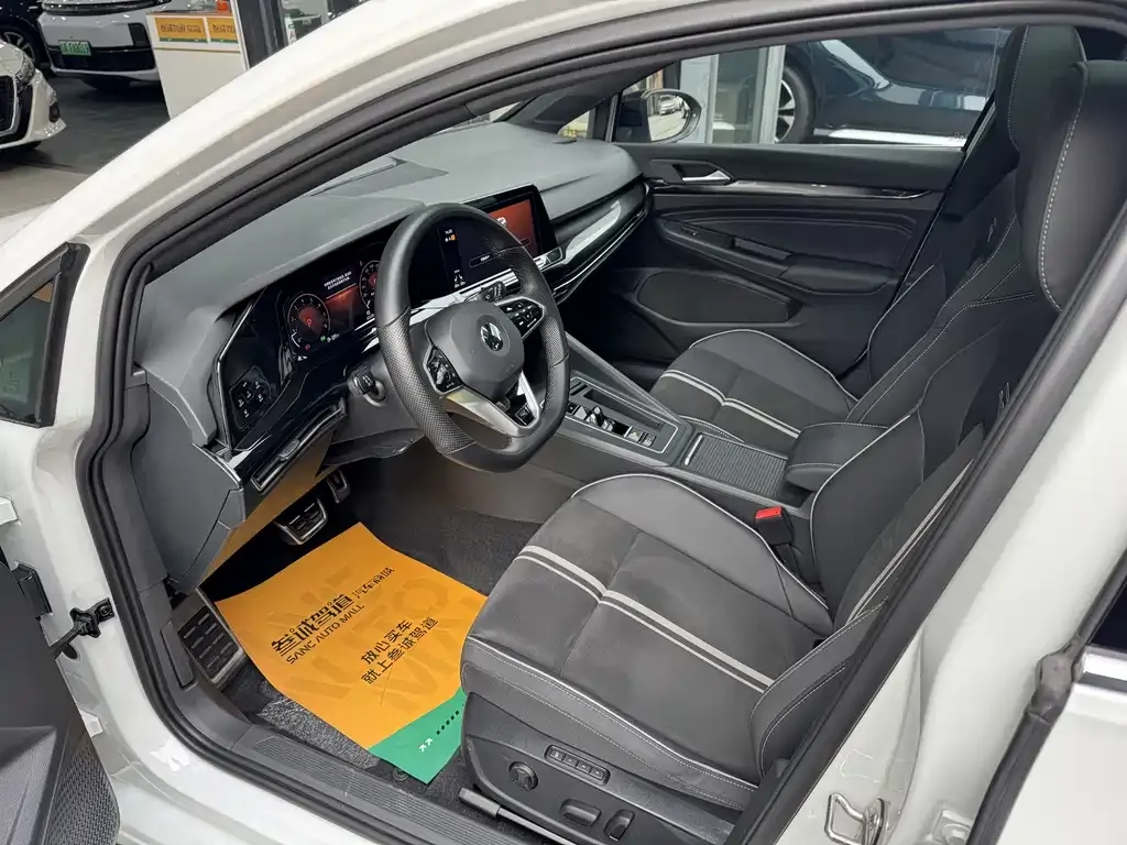 Volkswagen Golf 2022 из CN, фото 5