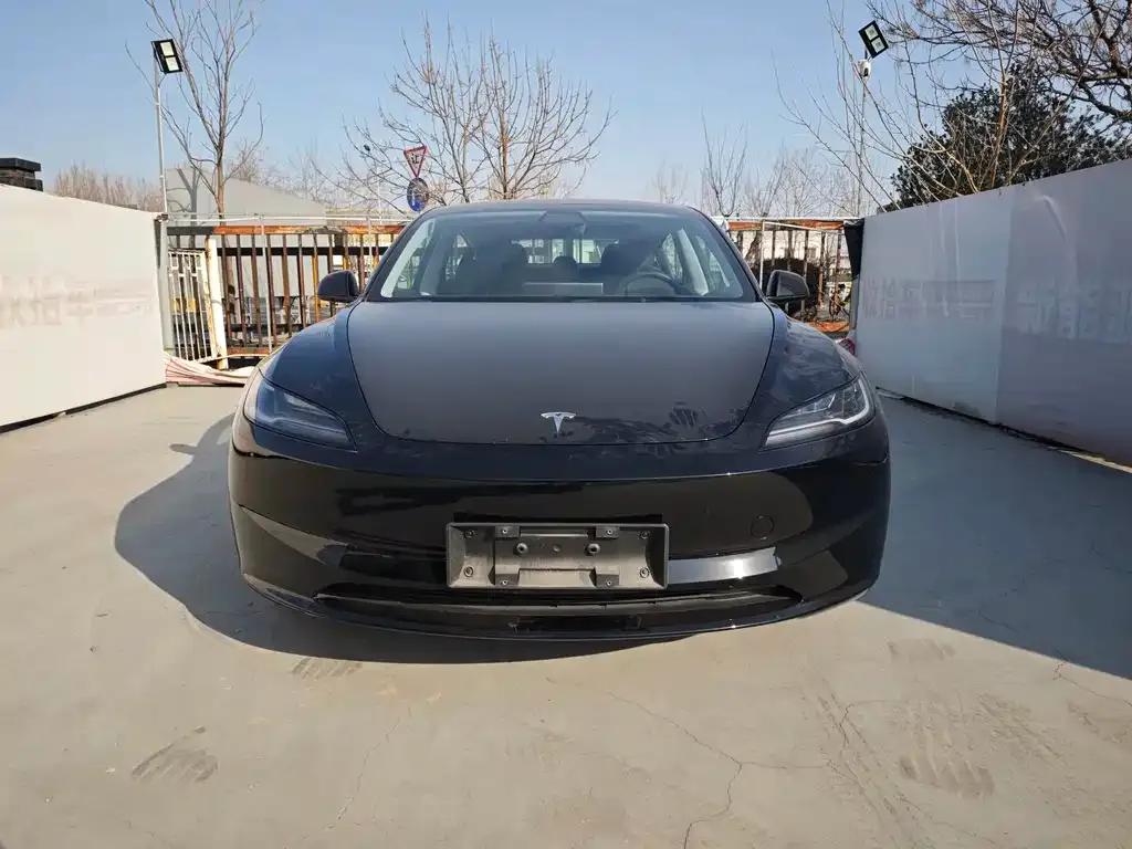 Tesla Model 3 2023 из CN, фото 4