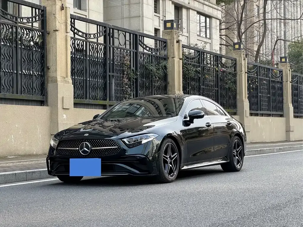 Mercedes-Benz CLS — фото 1
