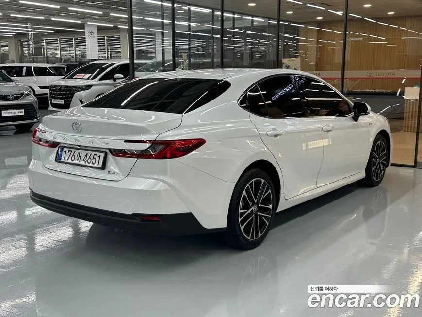 Toyota Camry 2025 из KR, фото 2