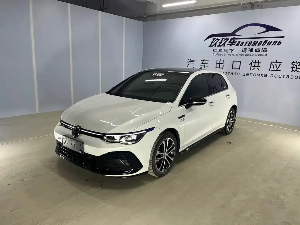 Volkswagen Golf 2023 из CN, фото 1