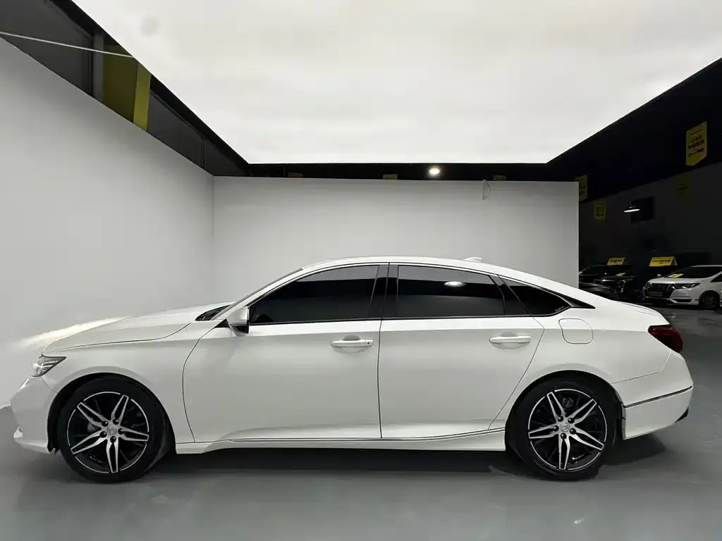 Honda Inspire 2022 из CN, фото 4