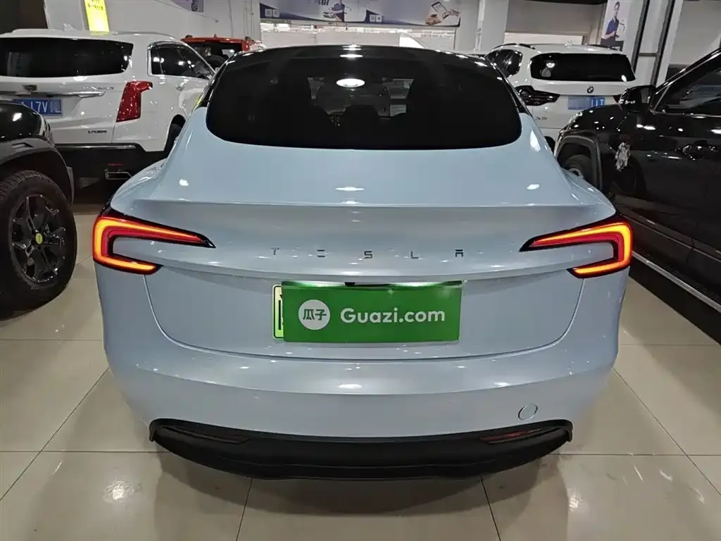 Tesla Model 3 — фото 3
