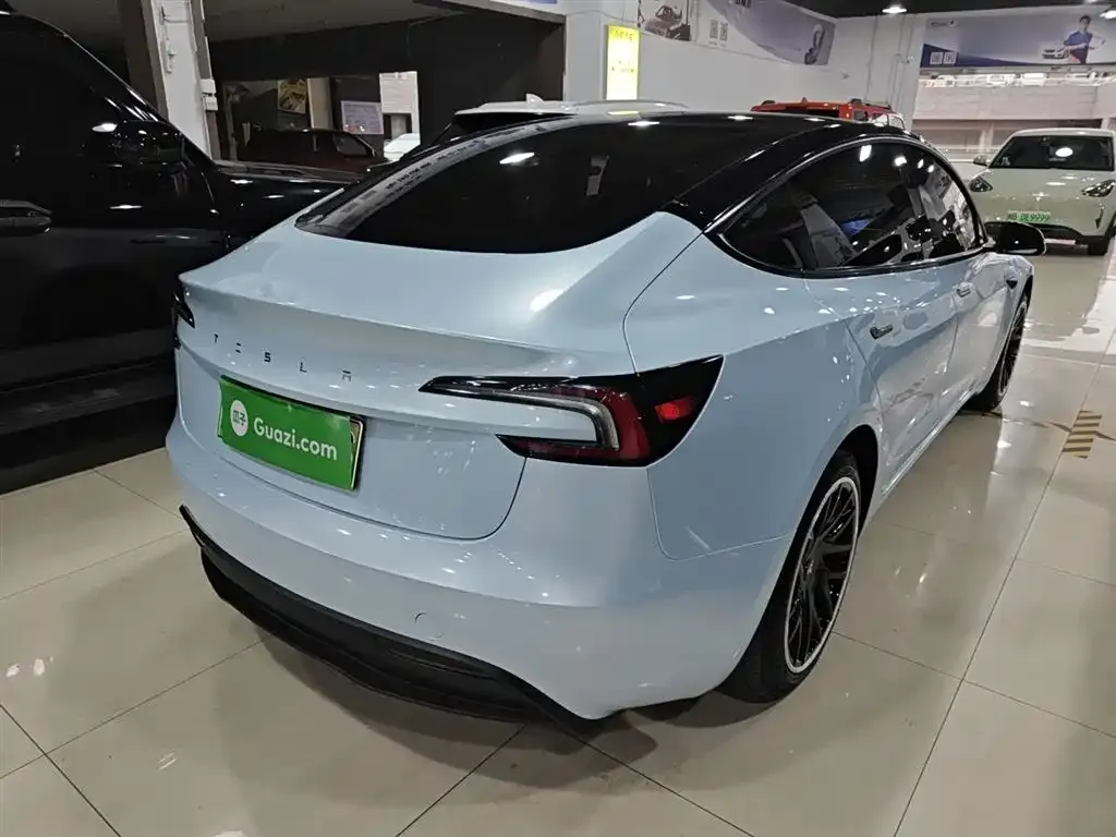 Tesla Model 3 — фото 5