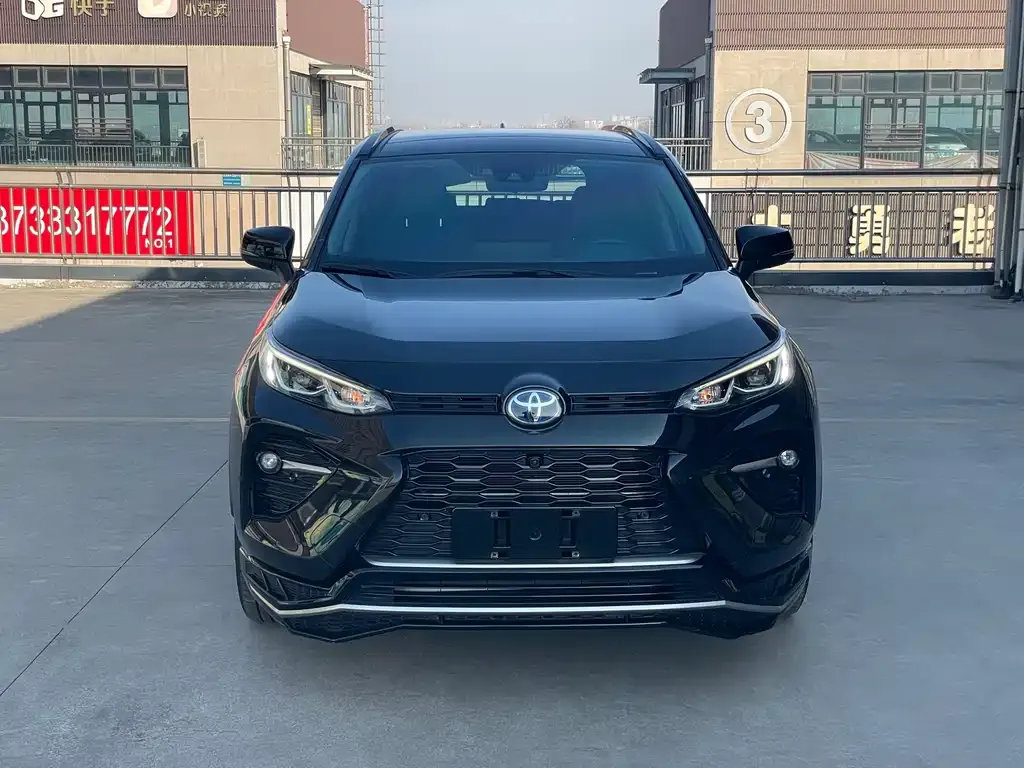 Toyota Wildlander — фото 9