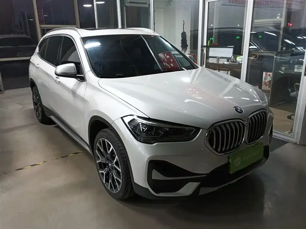BMW X1 — фото 9