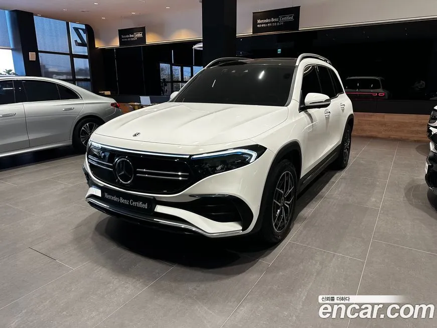 Mercedes-Benz EQB — фото 1