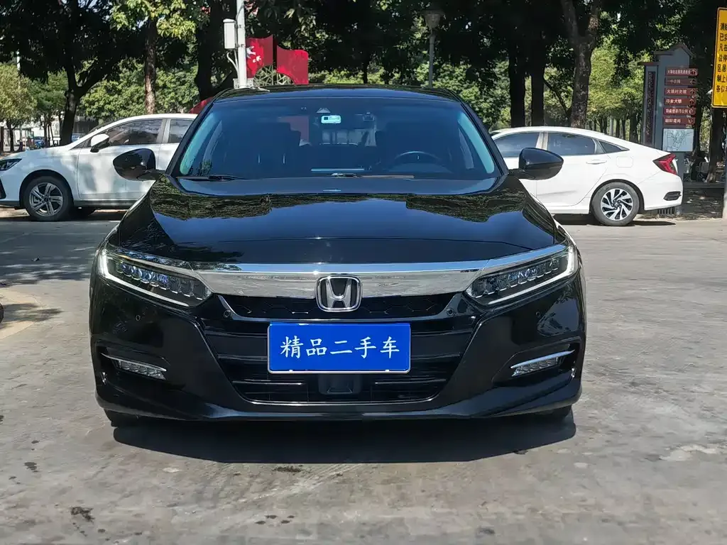 Honda Accord — фото 6
