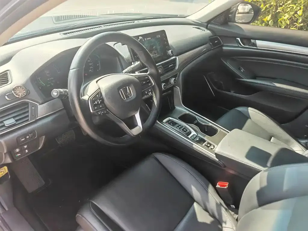 Honda Accord — фото 2