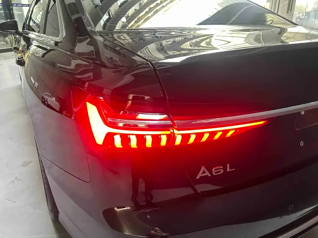 Audi A6L 2024 из CN, фото 3
