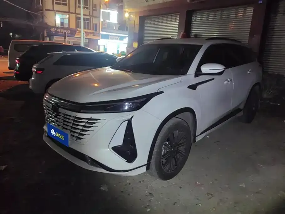 Changan CS75PLUS — фото 1