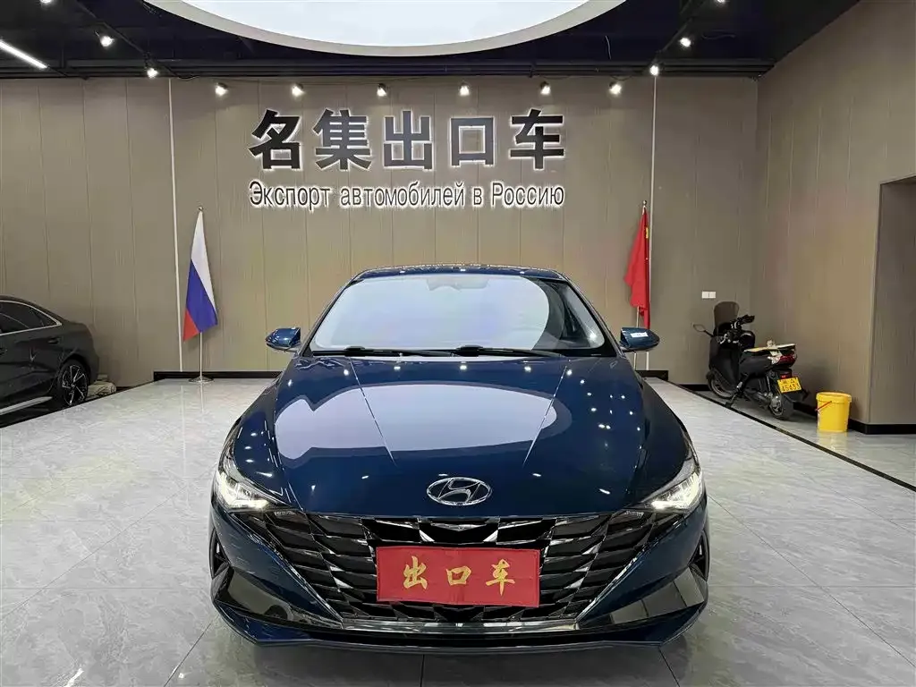 Hyundai Elantra — фото 10