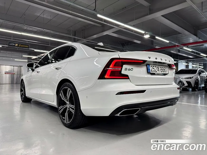 Volvo S60 2022 из KR, фото 3