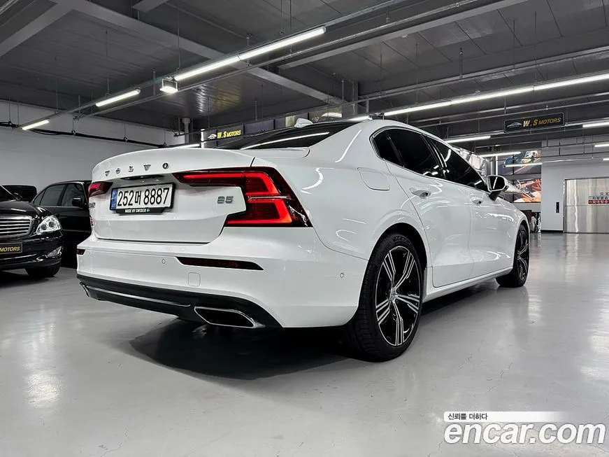 Volvo S60 2022 из KR, фото 6