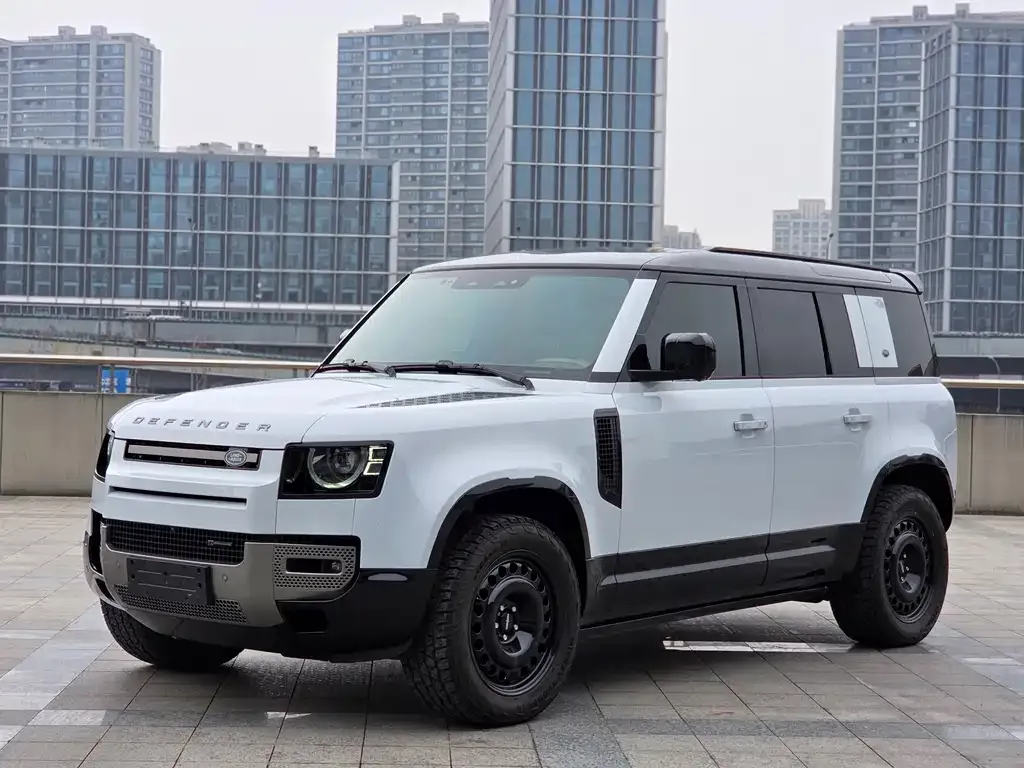 Land Rover Defender — фото 1