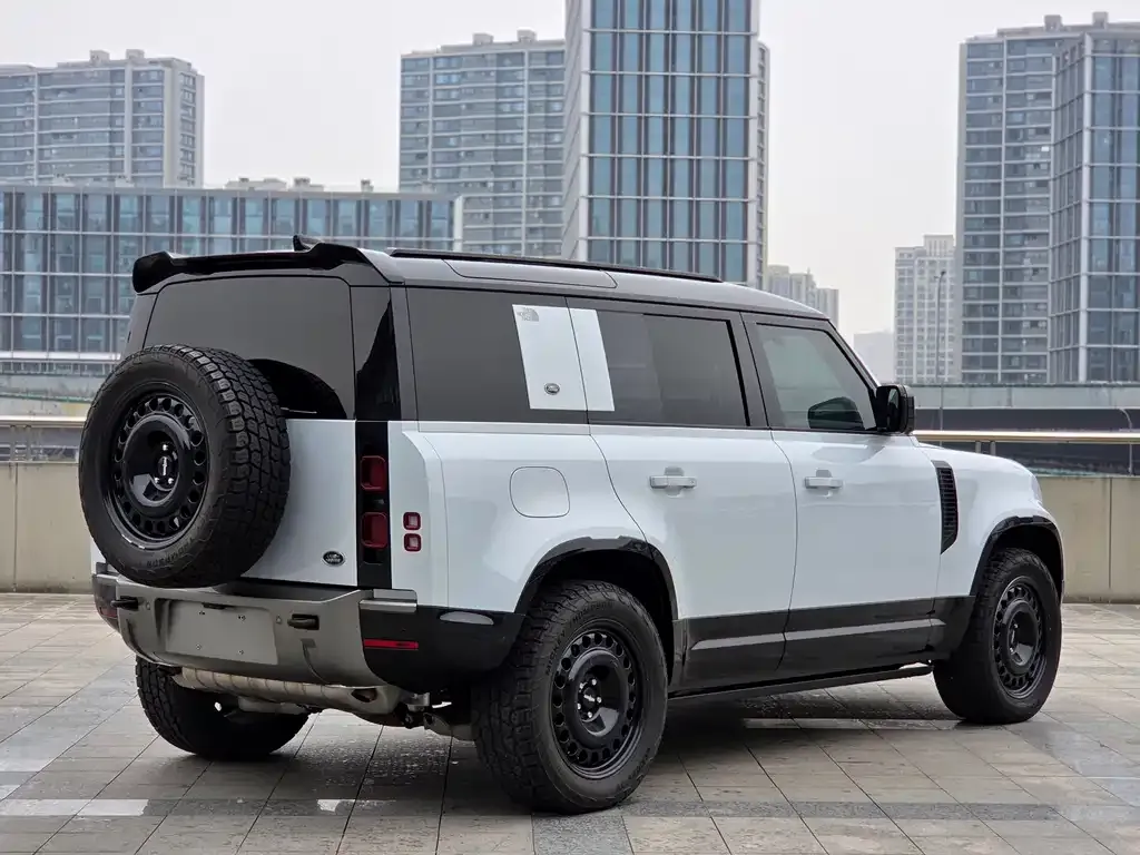 Land Rover Defender — фото 6