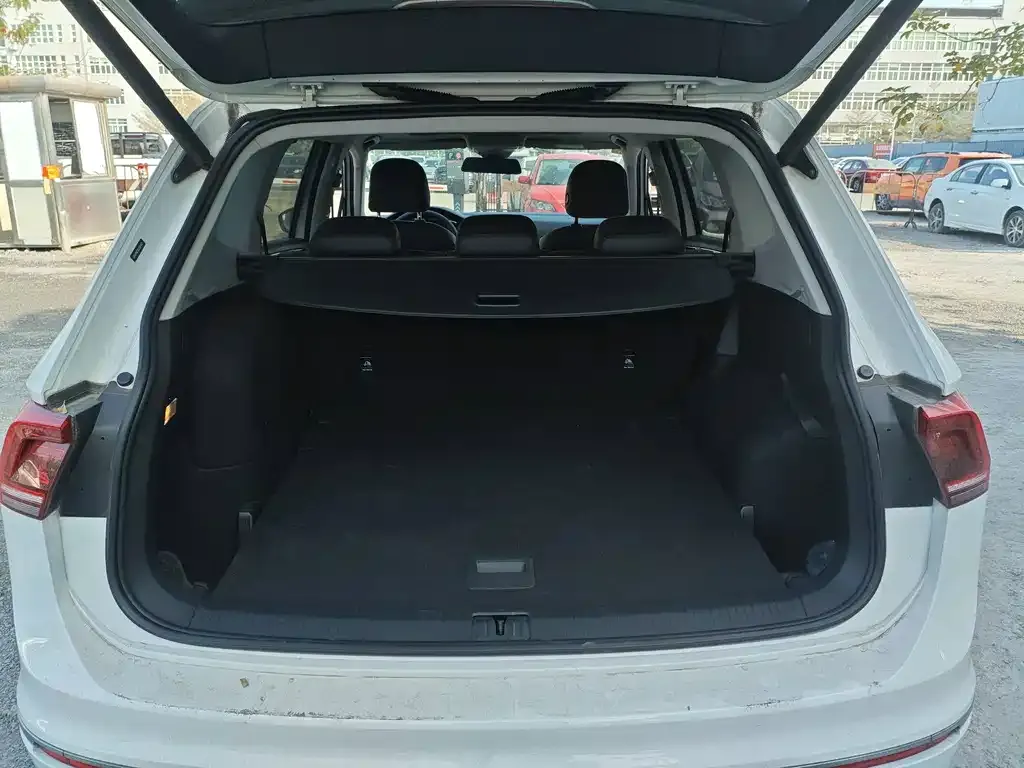 Volkswagen Tiguan L New Energy 2021 из CN, фото 3