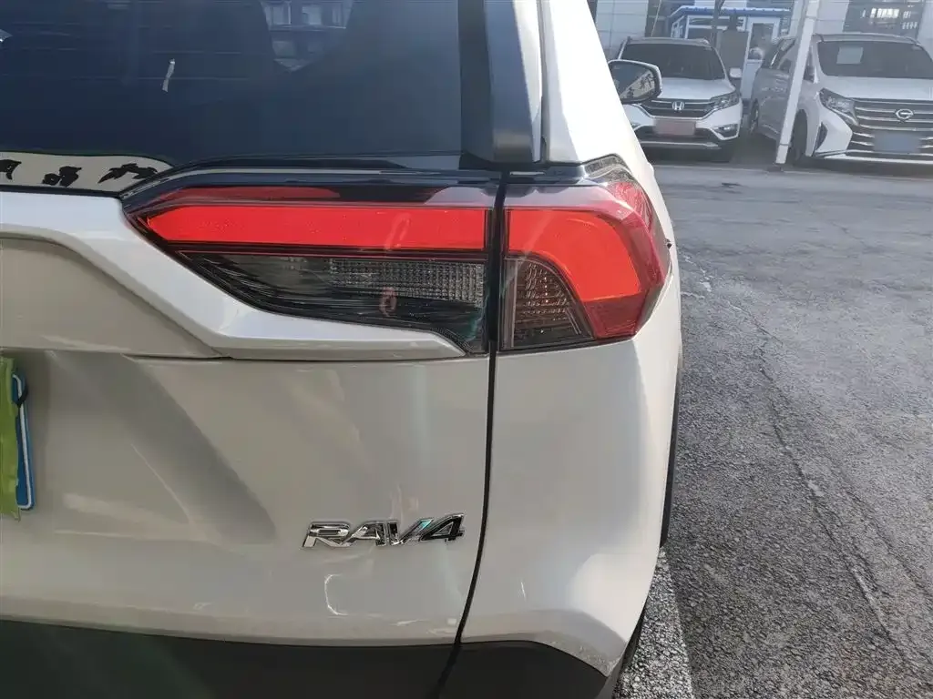 Toyota RAV4 2024 из CN, фото 5