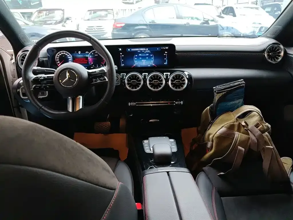 Mercedes-Benz A-Class 2023 из CN, фото 3