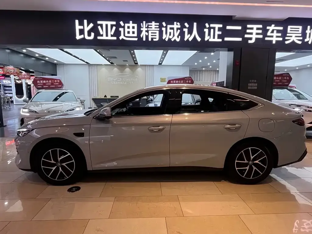 BYD Qin L — фото 9