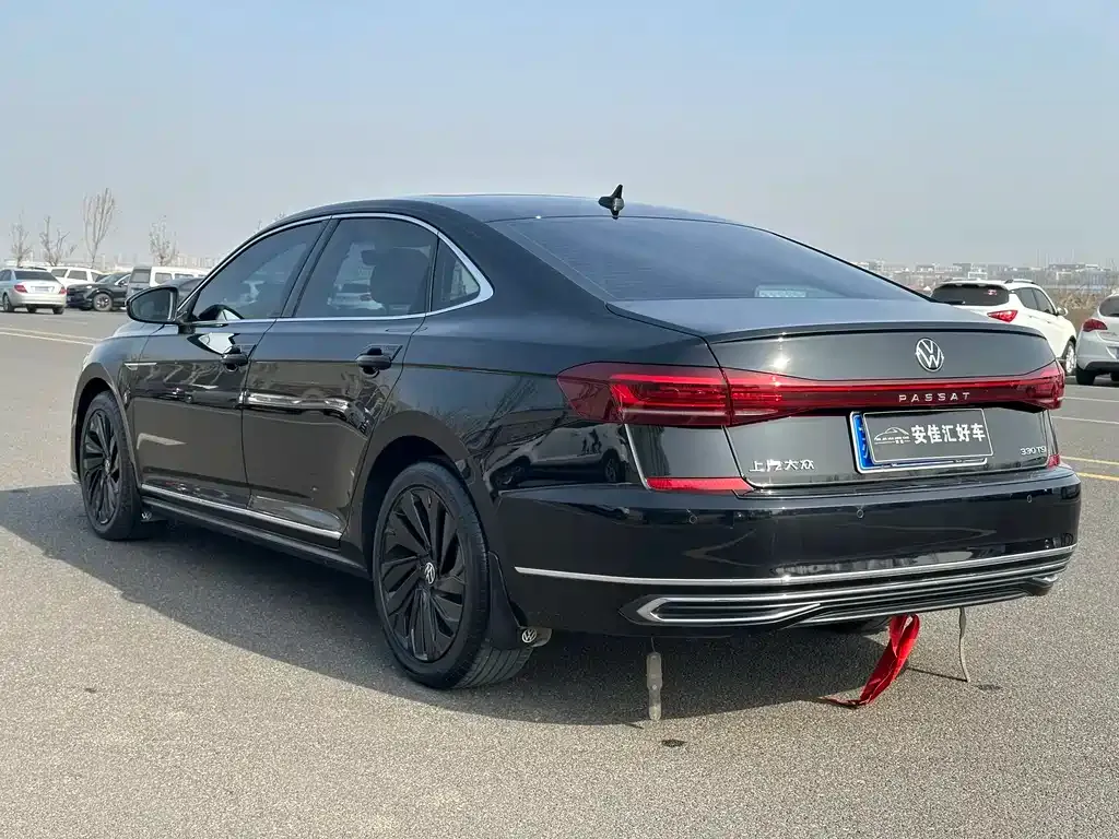 Volkswagen Passat — фото 5