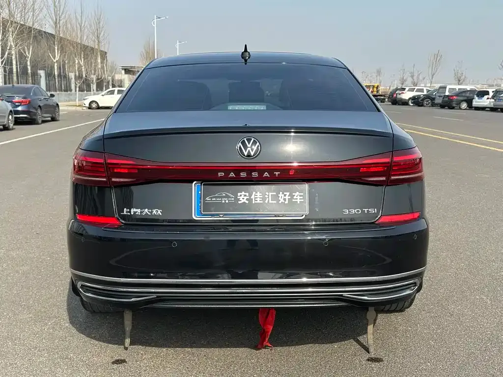 Volkswagen Passat — фото 8