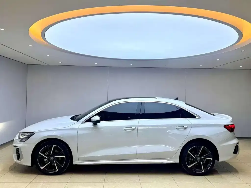 Hyundai Elantra — фото 4