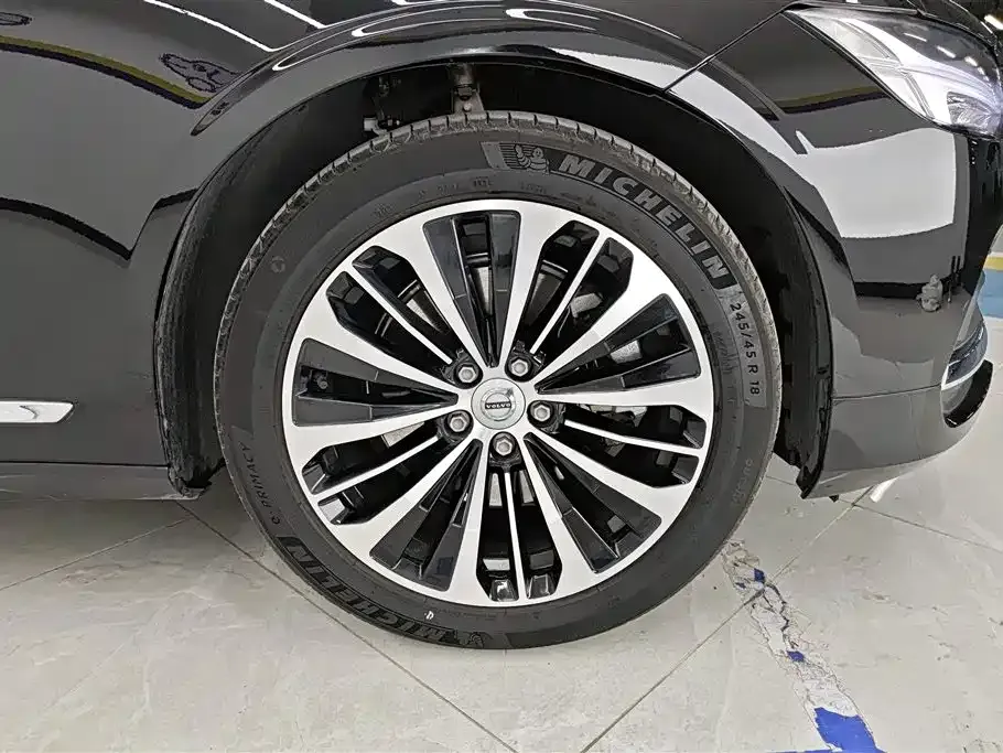 Volvo S90 2024 из CN, фото 3