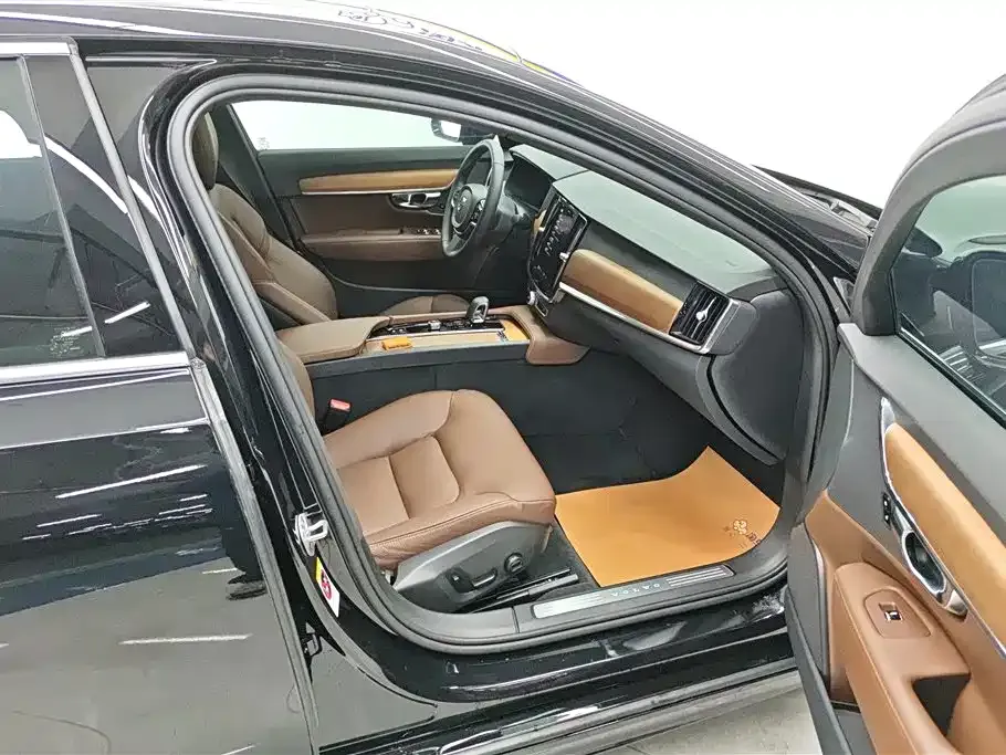 Volvo S90 2024 из CN, фото 4