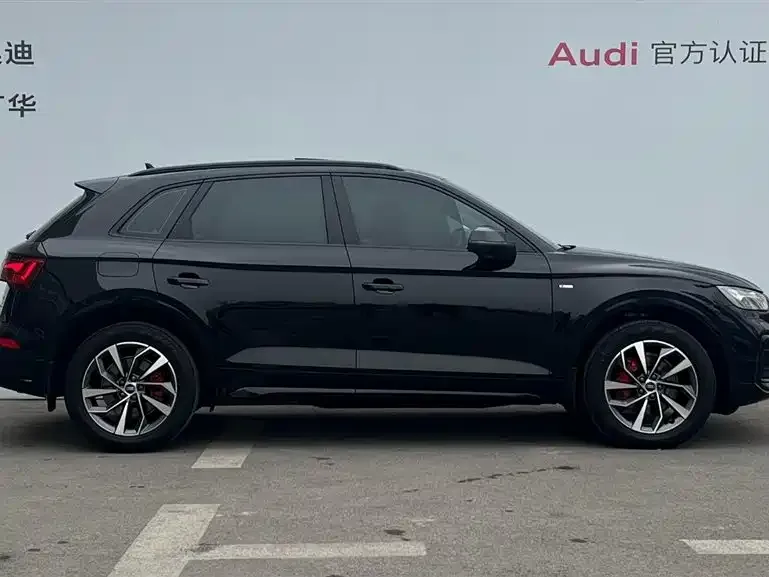 Audi Q5L — фото 8