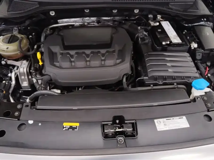 Volkswagen Passat 2023 из CN, фото 10