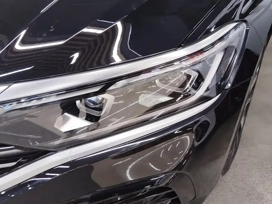 Volkswagen Passat 2023 из CN, фото 9