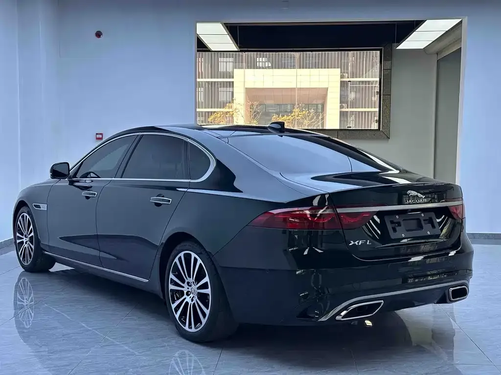 Jaguar XFL 2022 из CN, фото 8