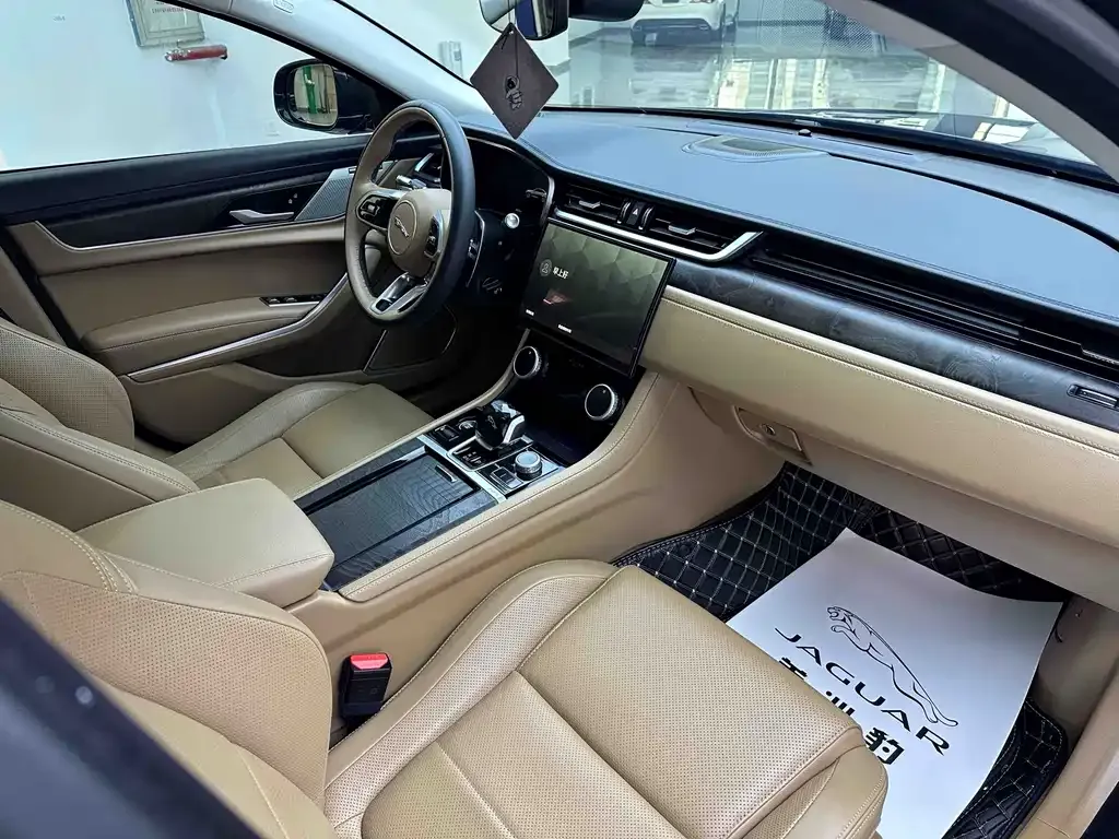 Jaguar XFL 2022 из CN, фото 10