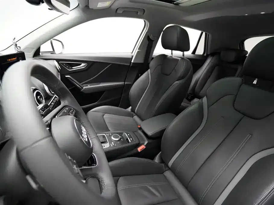 Audi Q2L 2023 из CN, фото 6