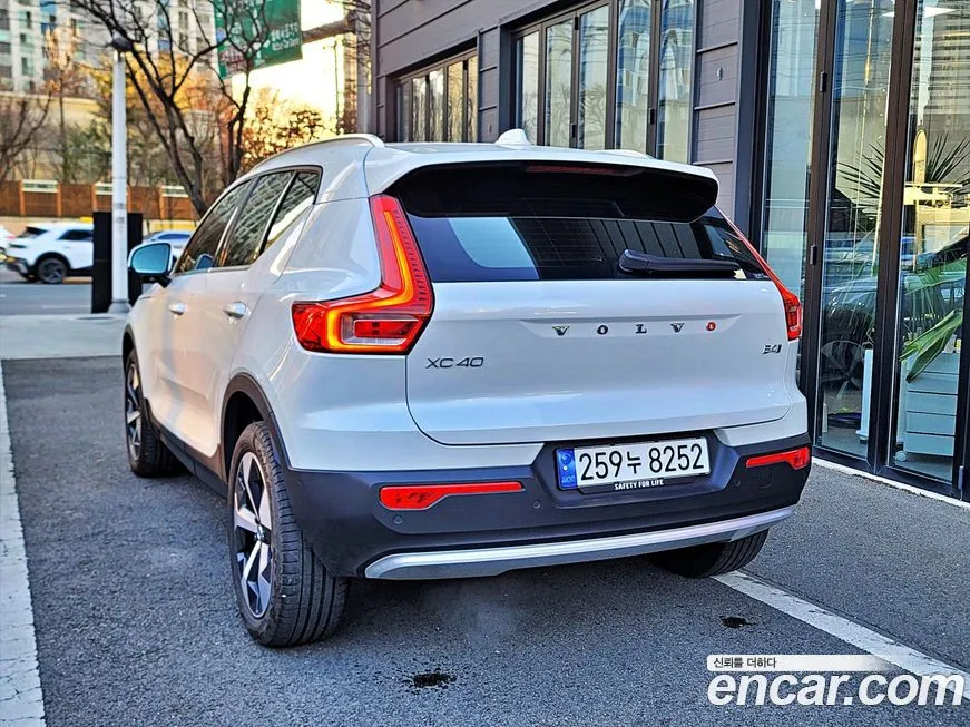 Volvo XC40 2023 из KR, фото 2