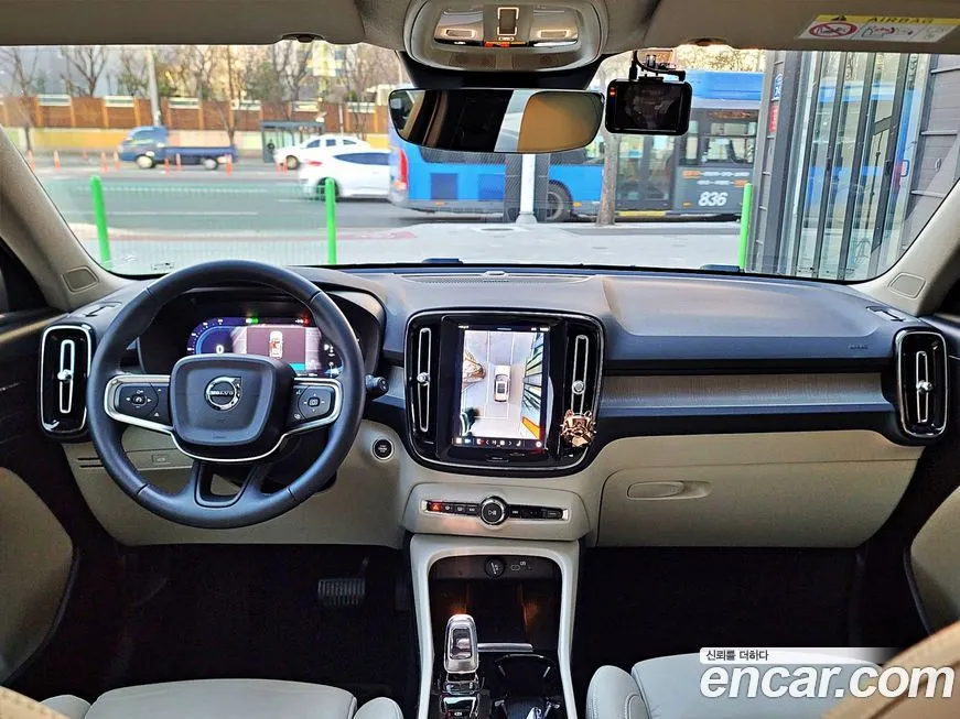 Volvo XC40 2023 из KR, фото 4