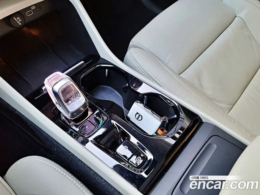 Volvo XC40 2023 из KR, фото 6