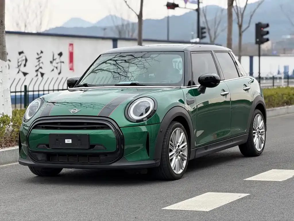 MINI Cooper (3-door) — фото 1