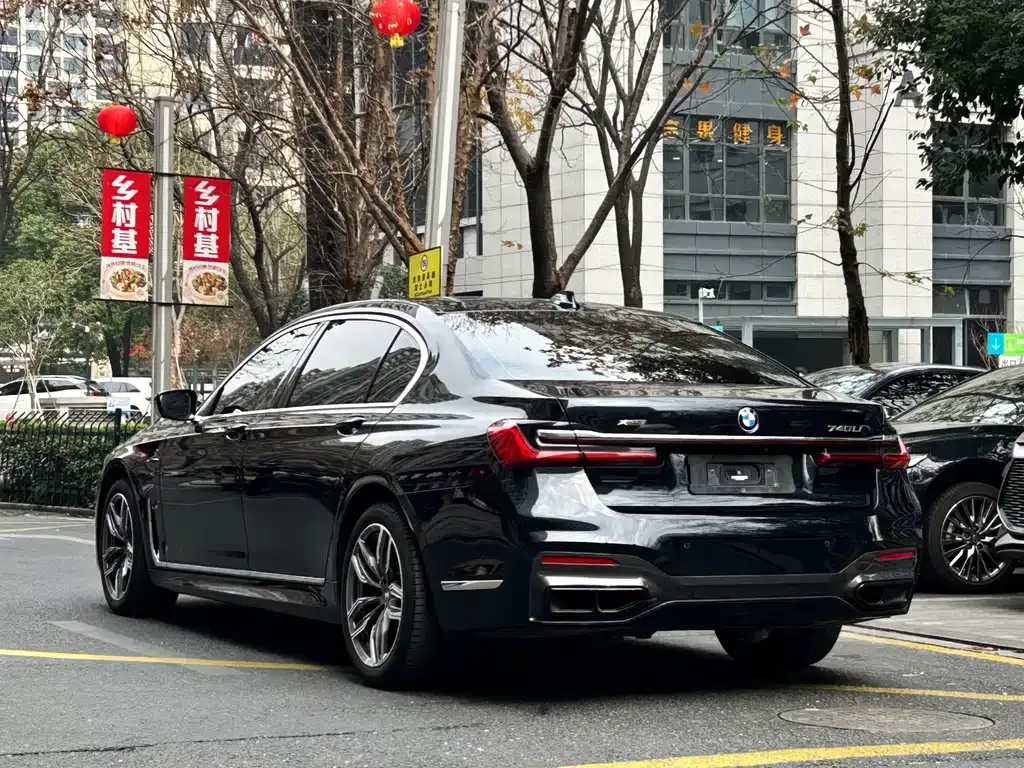 BMW 7 Series 2022 из CN, фото 8