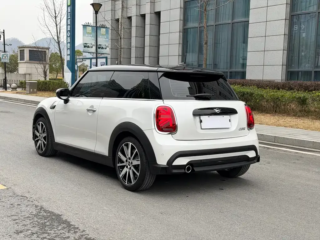 MINI Cooper (3-door) — фото 10
