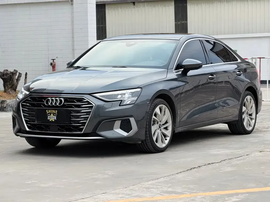 Audi A3 — фото 1